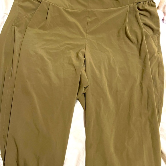 All In Motion Lightweight Jogging Pants - Picture 2 of 3